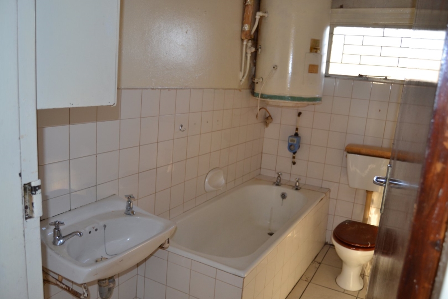 2 Bedroom Property for Sale in Oakdene Western Cape
